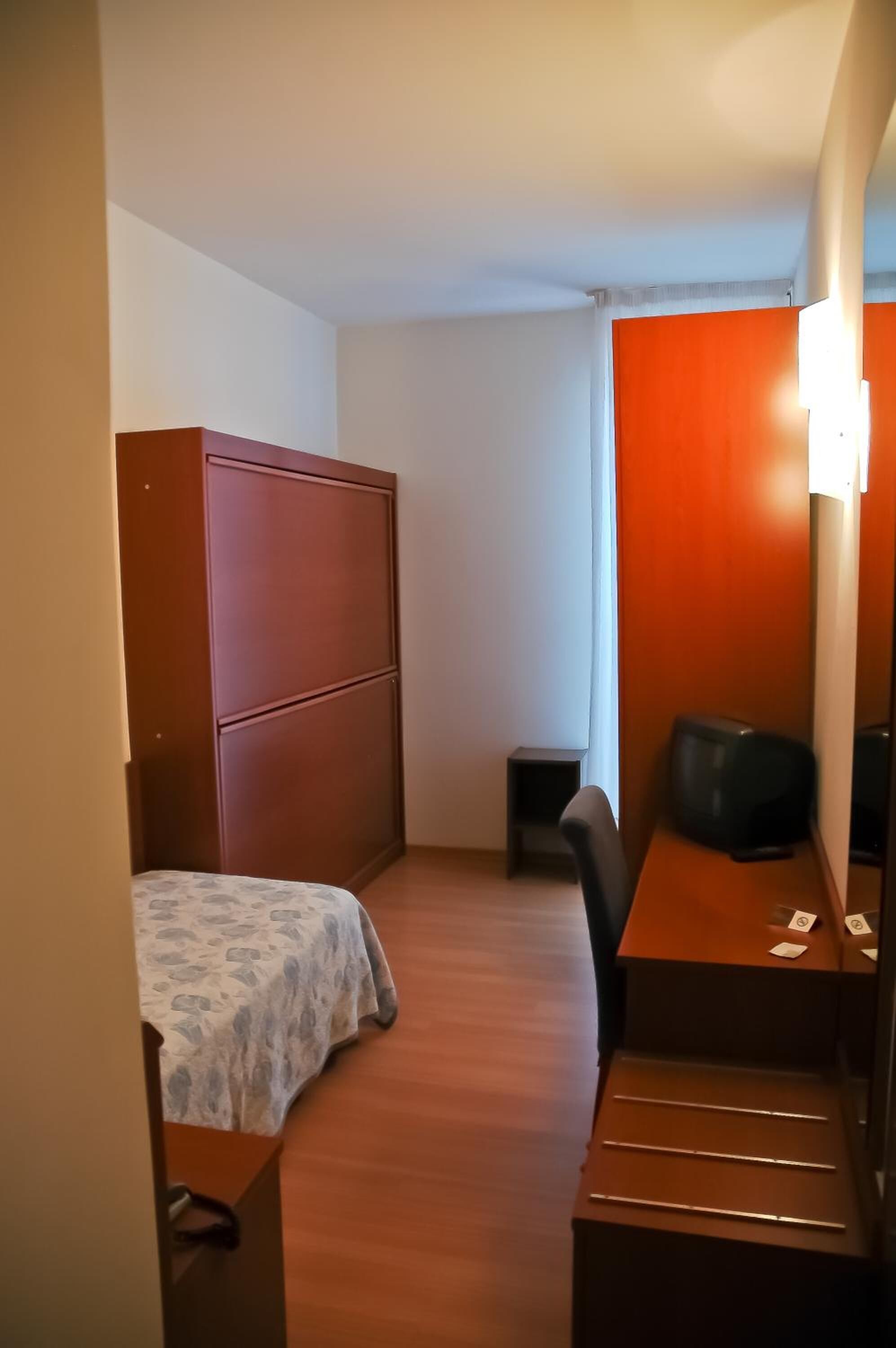 in-room safe, desk, iron/ironing board, free wifi