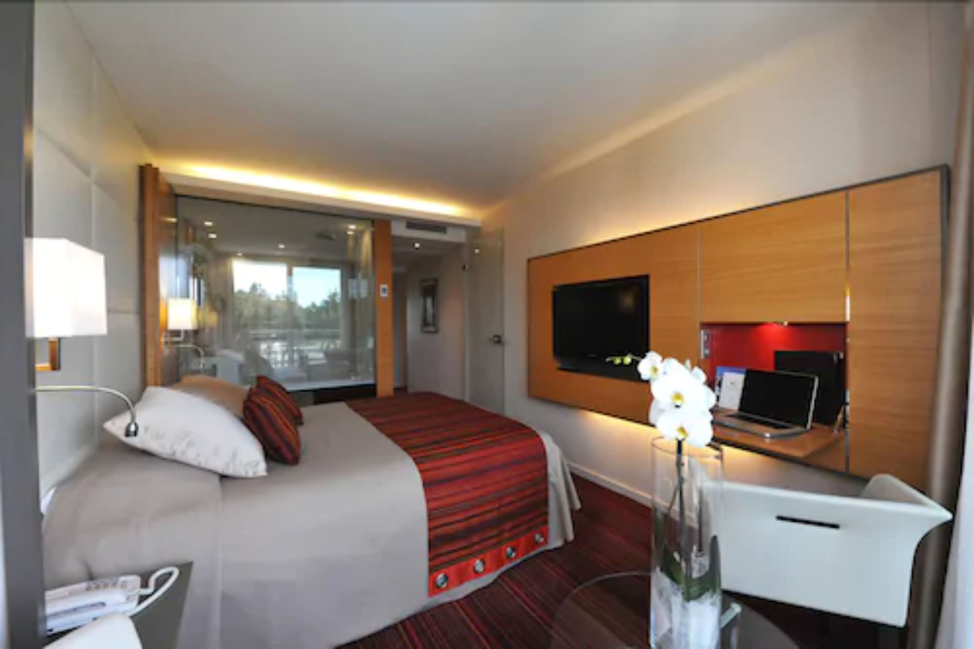 privilege double room, balcony, sea view | minibar, in-room safe, blackout curtains, soundproofing