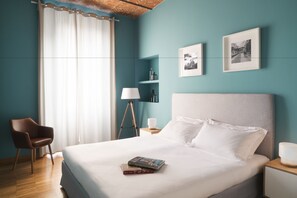 Individually decorated, individually furnished, iron/ironing board - Brera Apartments in San Fermo (Milan)