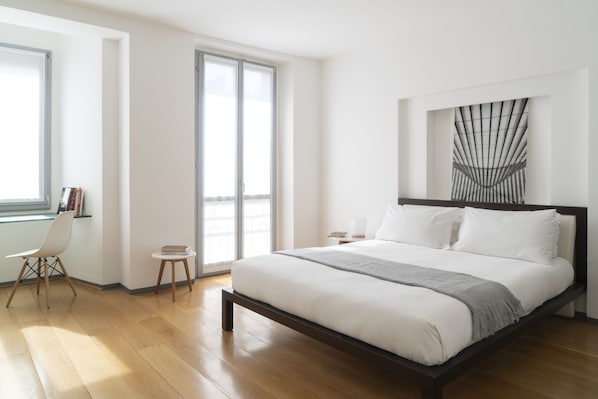 Individually decorated, individually furnished, iron/ironing board - Brera Apartments in San Fermo (Milan)