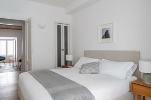 Individually decorated, individually furnished, iron/ironing board - Brera Apartments in San Fermo (Milan)