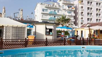 Plage privée, serviettes de plage