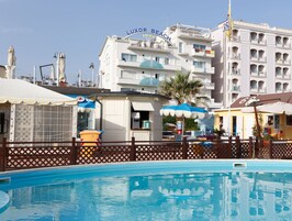 Private beach, beach towels