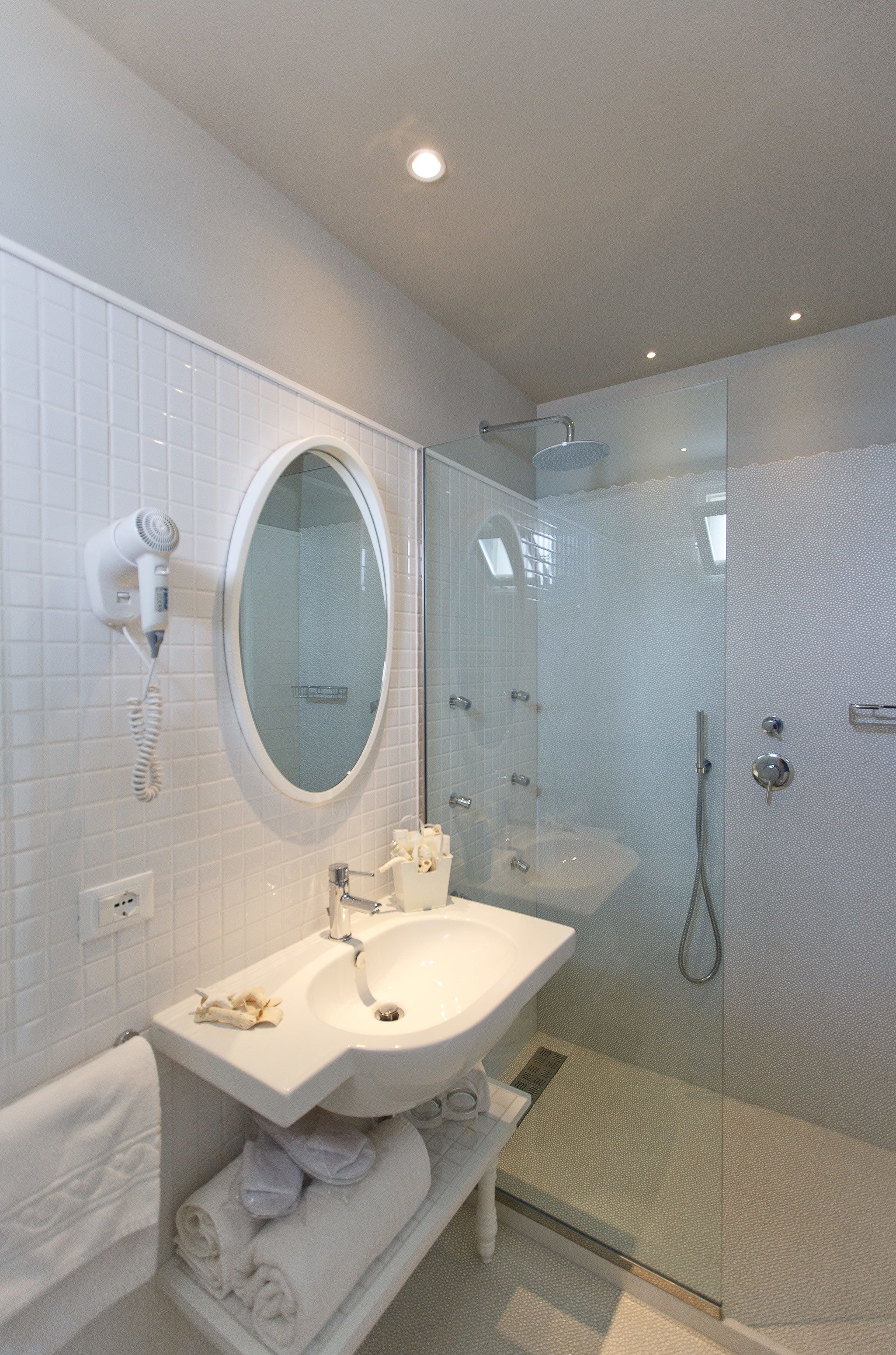 shower, rainfall showerhead, eco-friendly toiletries, hair dryer