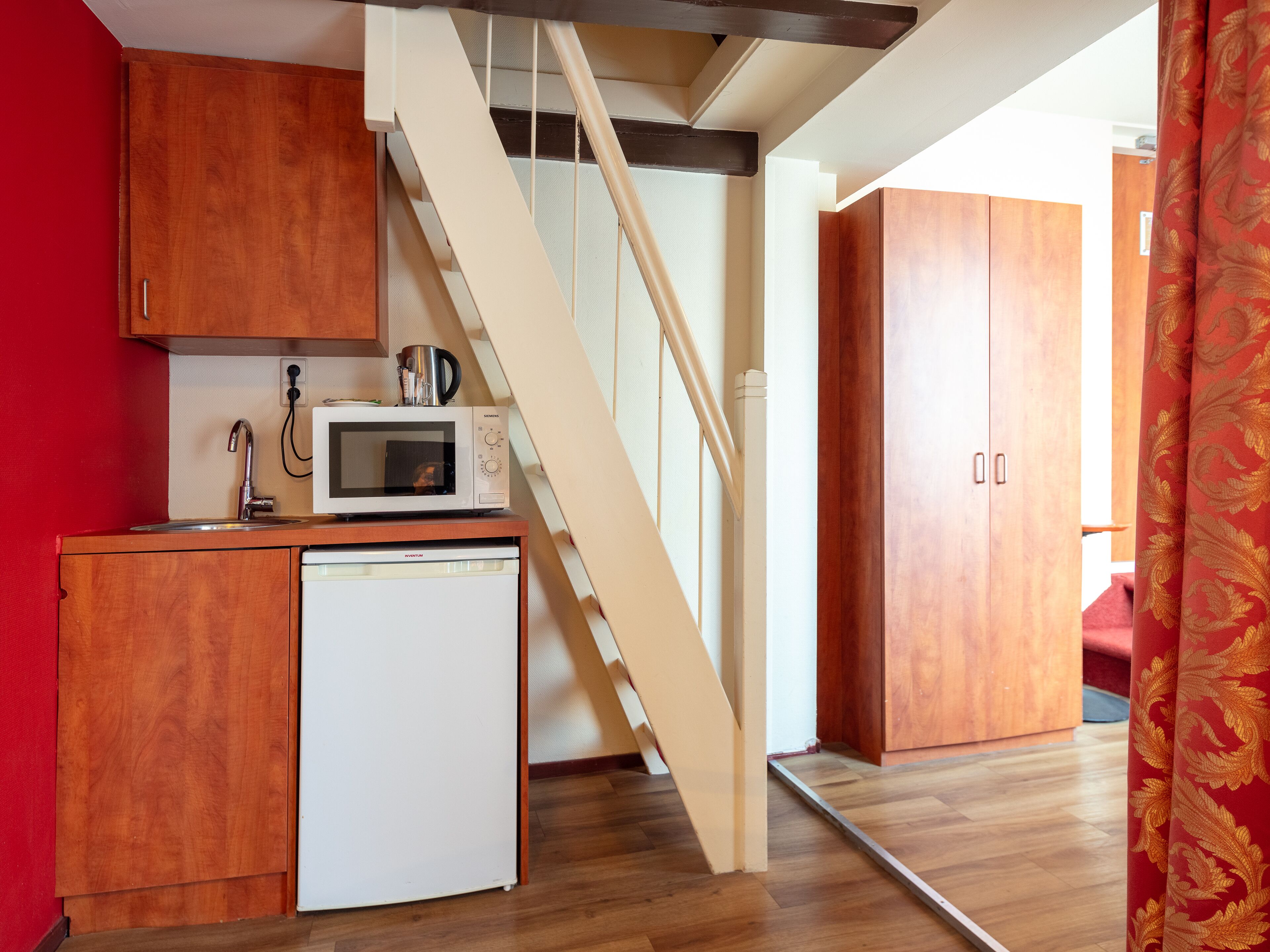 family room | private kitchenette | eco-friendly cleaning products