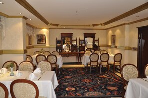 Daily buffet breakfast (TRY 450 per person) - Aruna Hotel (Istanbul)