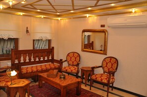 Reception hall - Aruna Hotel (Istanbul)