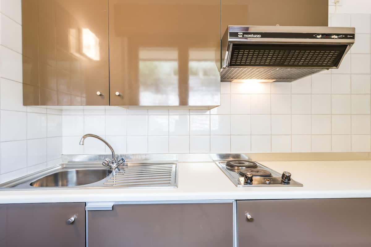 stovetop, electric kettle