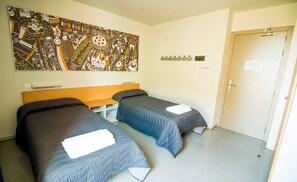 Habitación estándar | Cortinas blackout, insonorización, wifi gratis y ropa de cama 