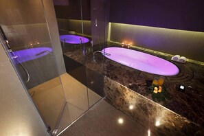 Deep-soaking bathtub - Villa Luisa (Todi)