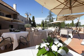 Mittagessen und Abendessen, lokale Küche