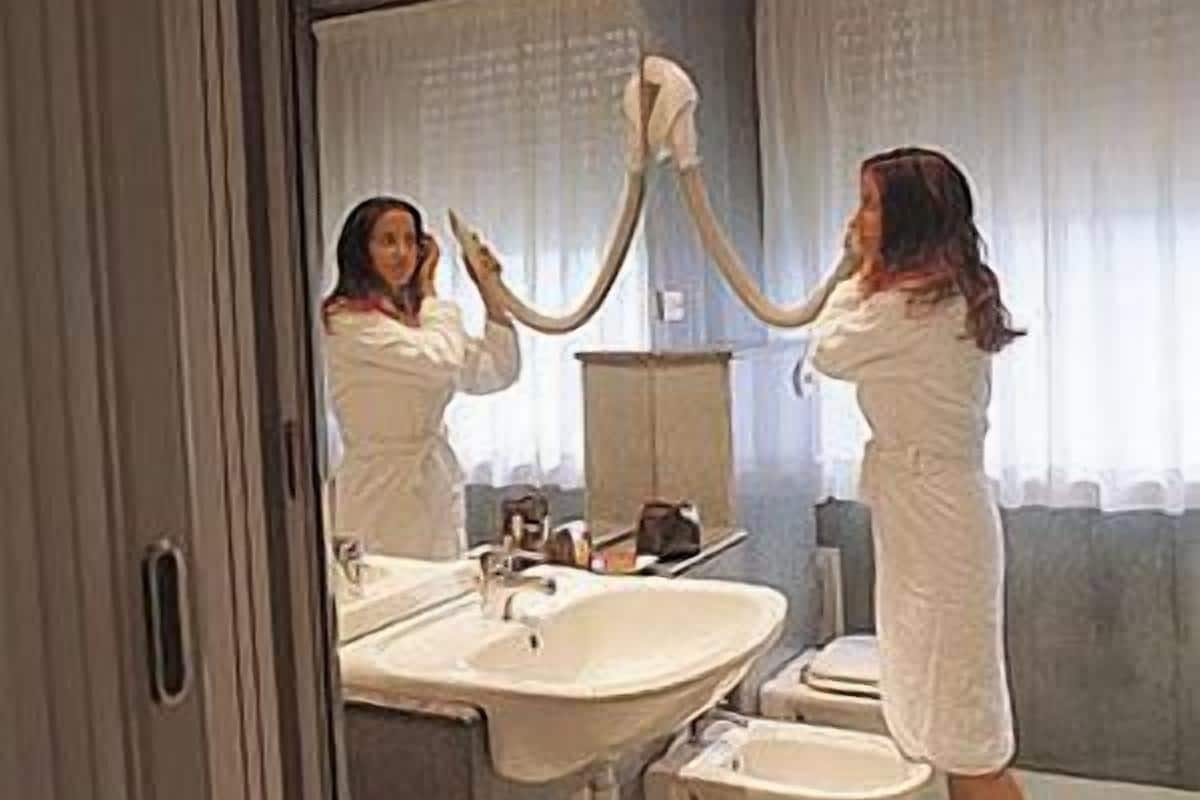 shower, free toiletries, hair dryer, bidet