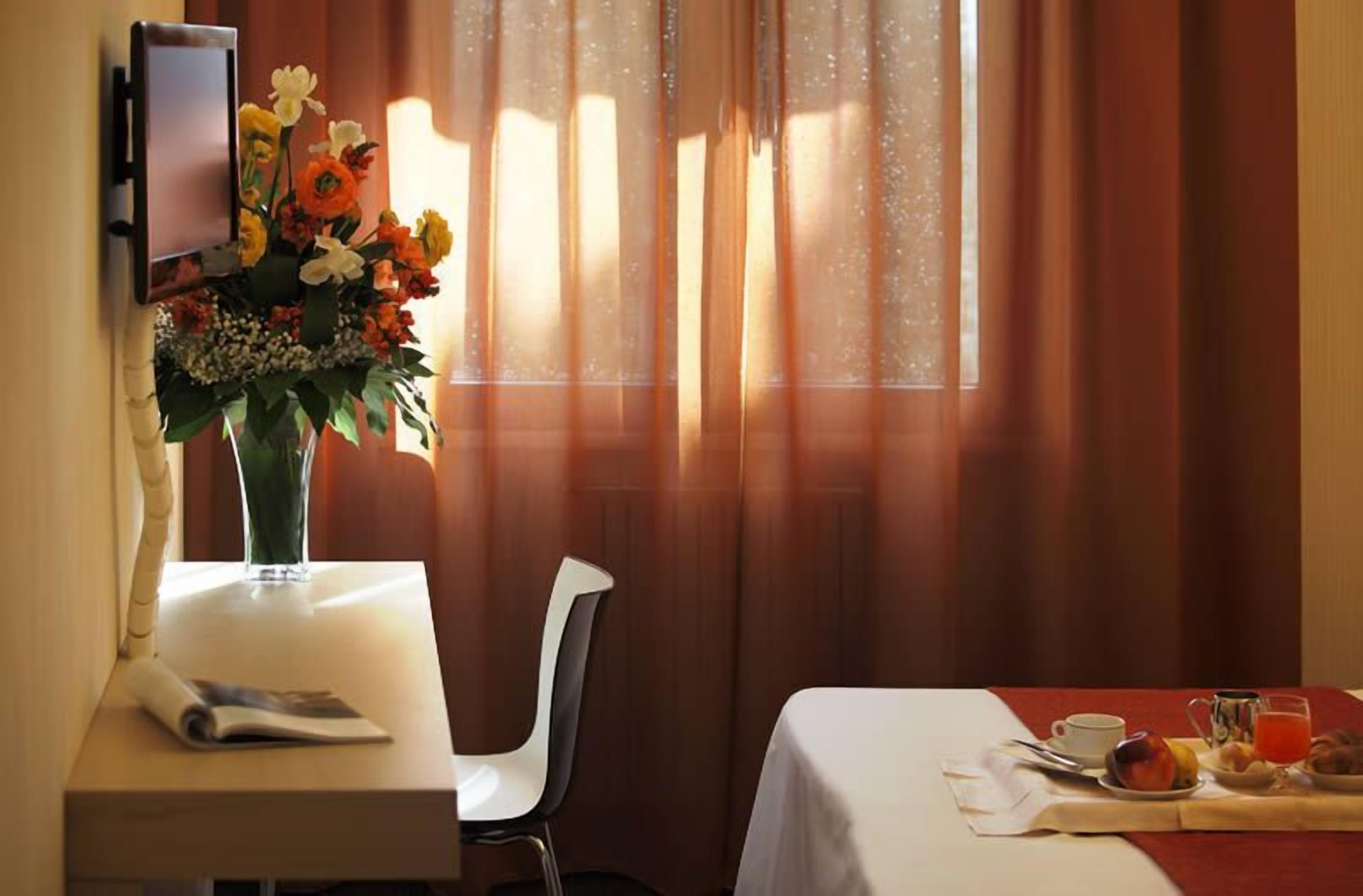 minibar, in-room safe, desk, blackout curtains