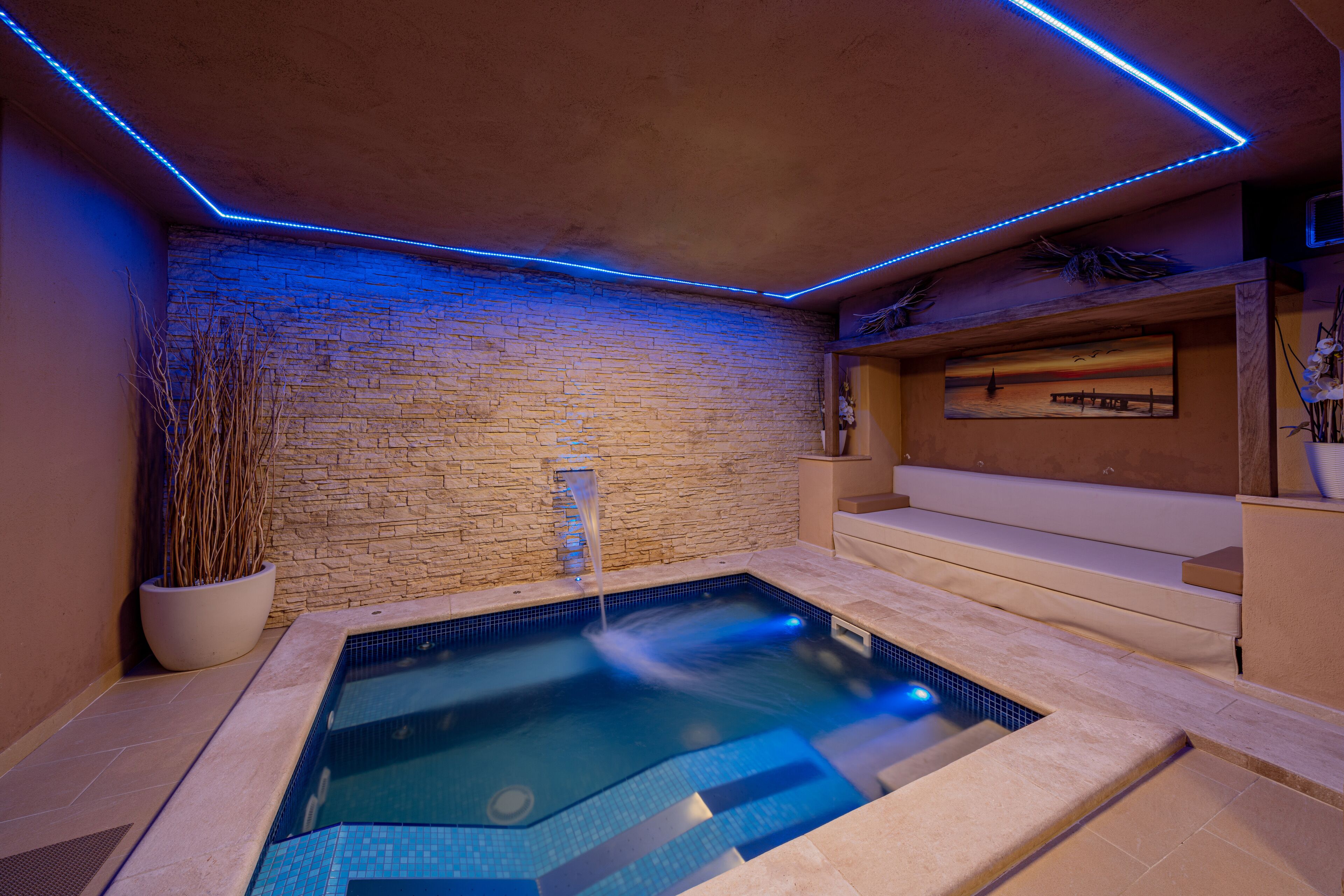 indoor spa tub