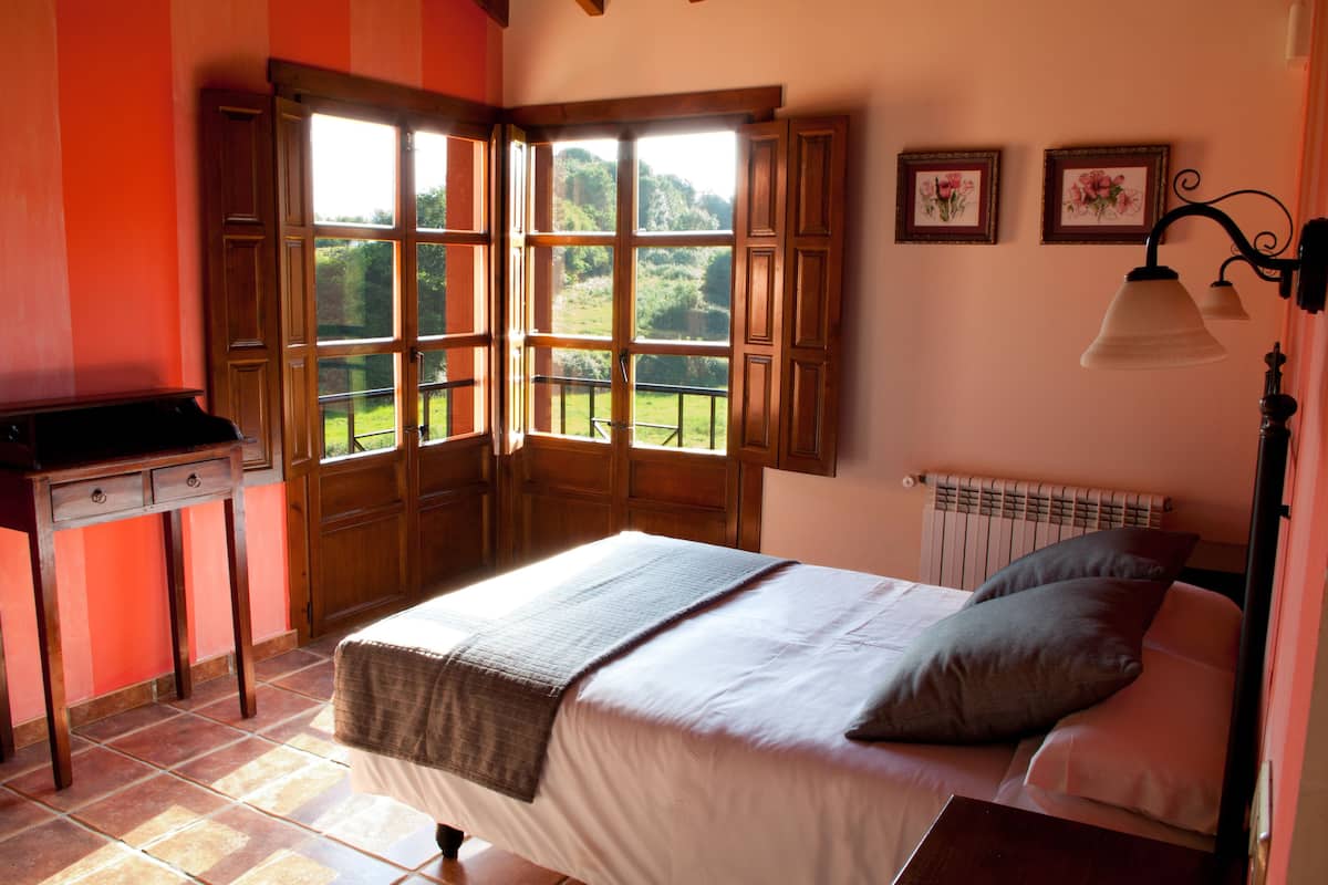 Double Room | Minibar, in-room safe, soundproofing, cots/infant beds