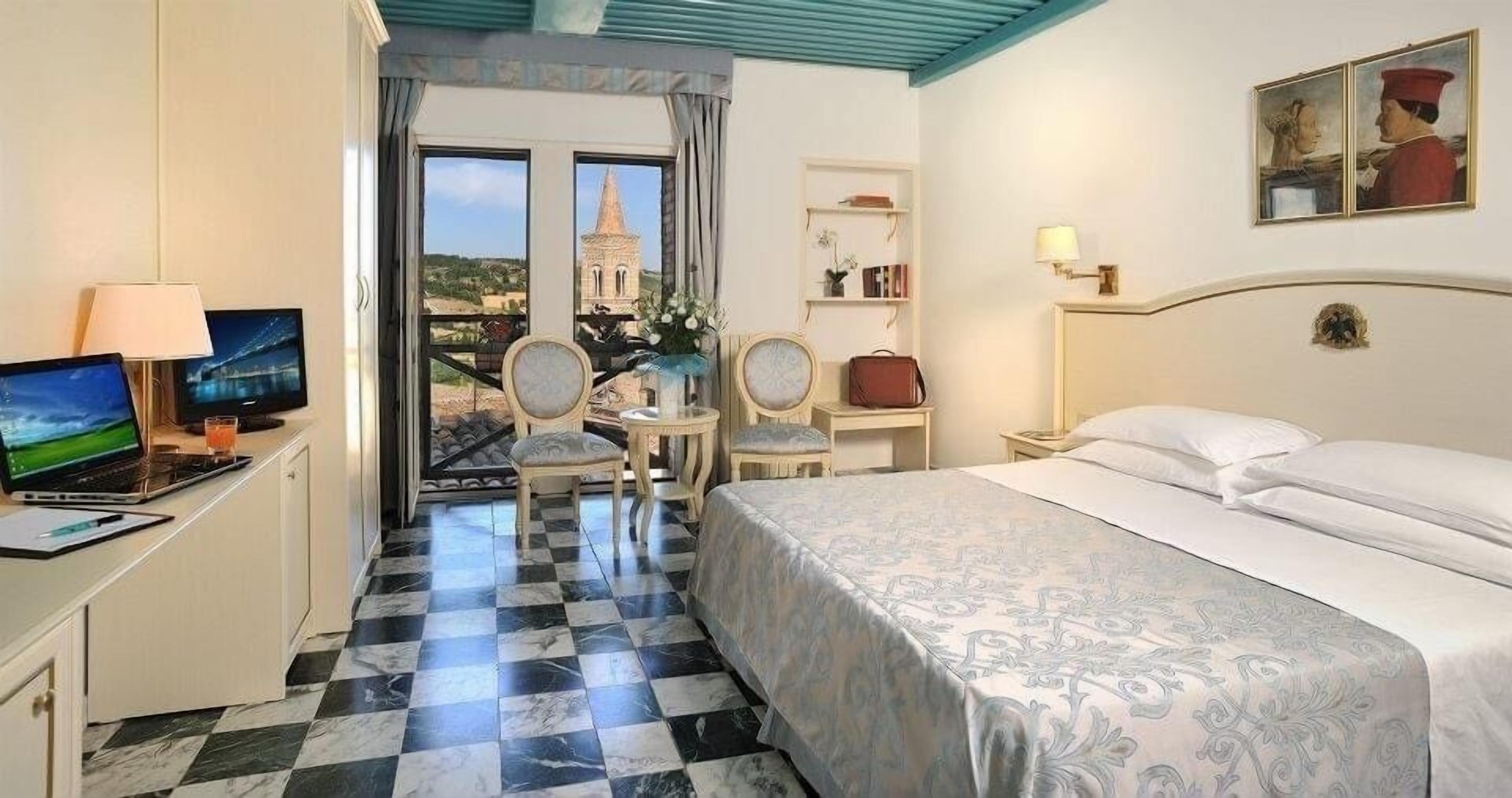 Deluxe Double Room | Premium bedding, in-room safe, desk, free WiFi