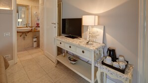 Rom – superior | Skrivebord, lydisolert og wi-fi (inkludert)