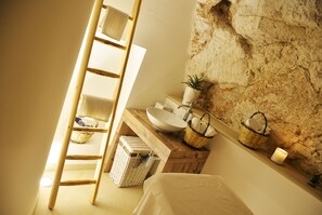 Couples treatment room(s), sauna, hot tub, steam room, body treatments - Ostuni Palace Hotel Ristorante & SPA (Ostuni)