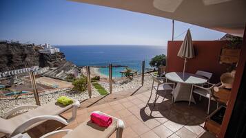 Standard-Apartment, Meerblick (Premium con vistas al mar) | 1 Schlafzimmer, Zimmersafe, Verdunkelungsvorhänge, Bügeleisen/Bügelbrett