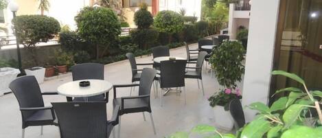 Cafe