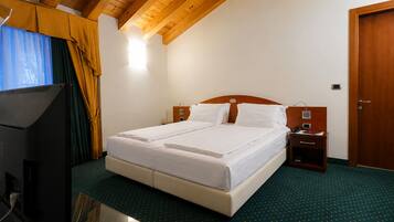 Down duvets, minibar, in-room safe, desk
