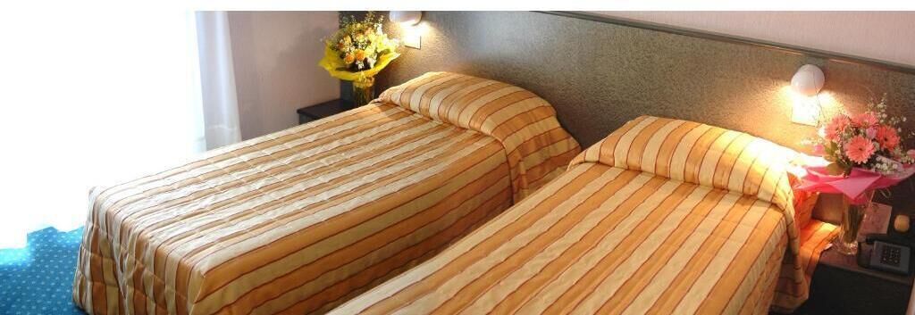 minibar, in-room safe, desk, laptop workspace