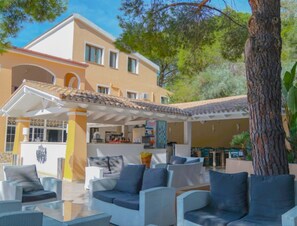 Bar (en la propiedad)