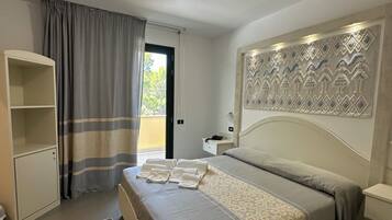 Superior-Doppelzimmer | Minibar, Zimmersafe, individuell eingerichtet, schallisolierte Zimmer