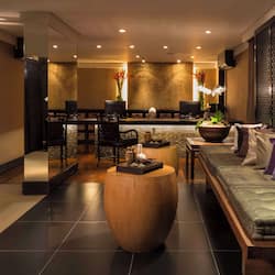 Couples treatment rooms, body treatments, hot stone massages