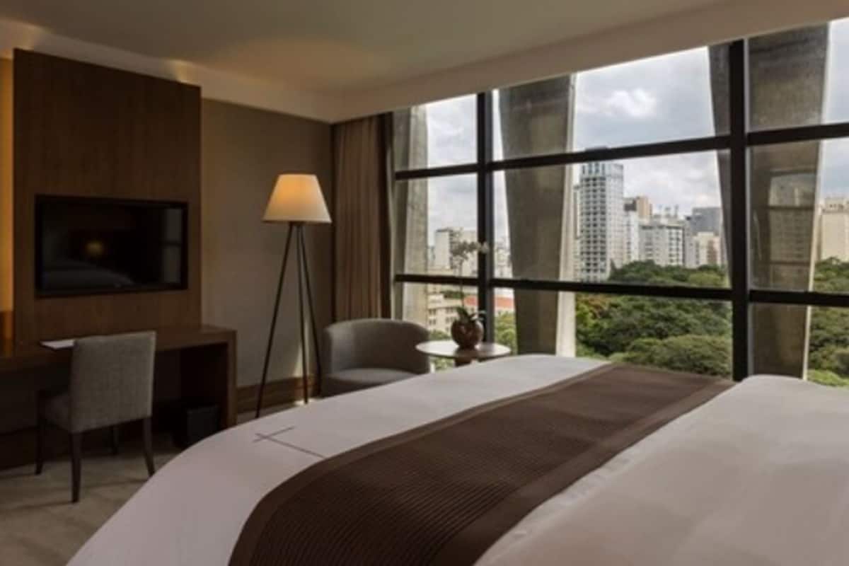 Deluxe Suite, Garden View | Egyptian cotton sheets, premium bedding, pillow-top beds, minibar