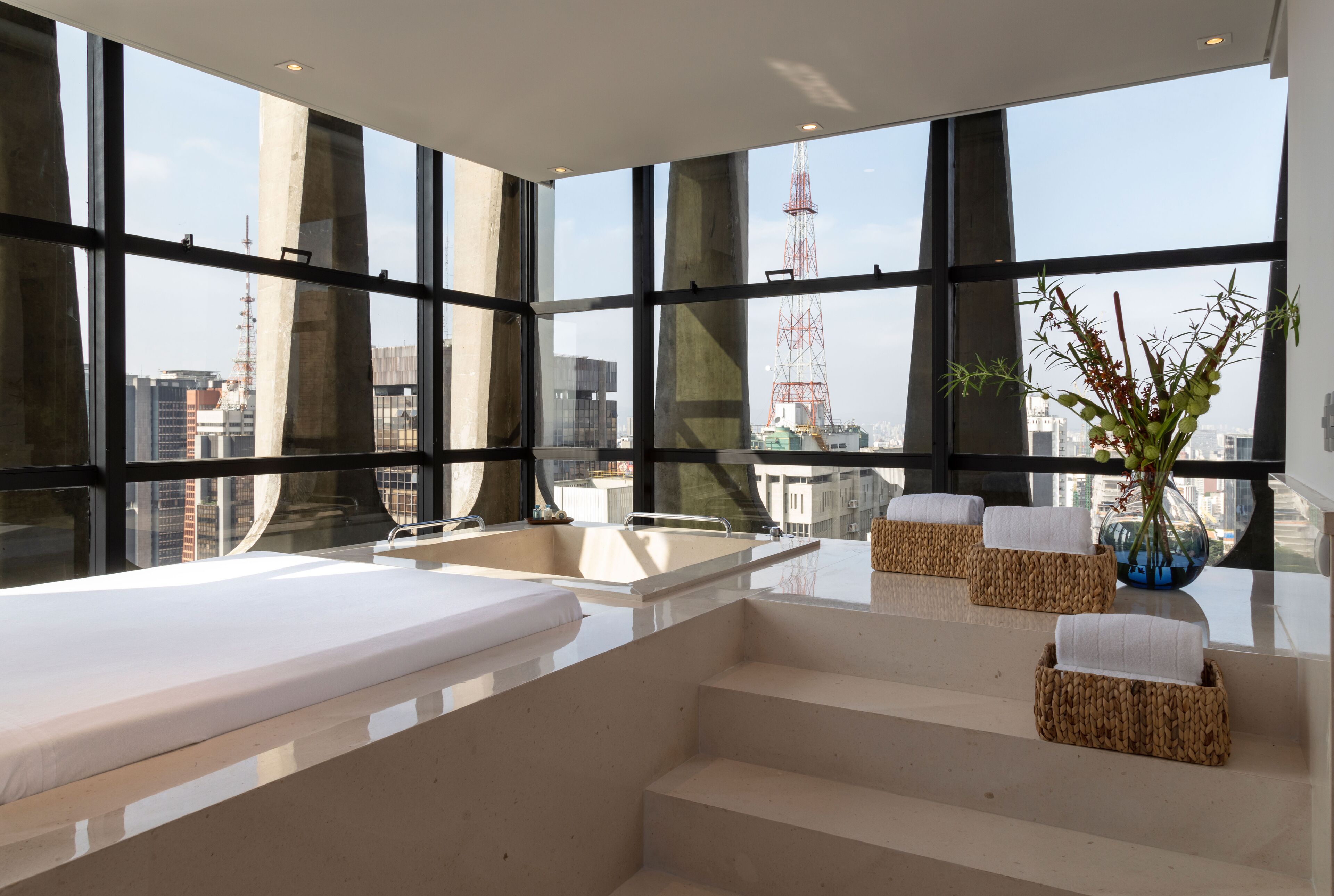 总统套房 | 埃及棉床单、高档床上用品、加厚床垫、迷你吧