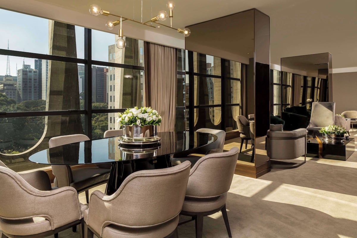 Park Suite | Egyptian cotton sheets, premium bedding, pillow-top beds, minibar
