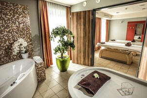 Sauna, steam room, body treatments, aromatherapy, hot stone massages