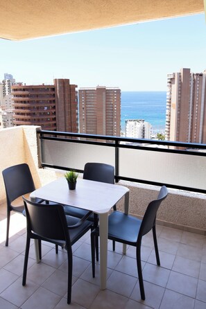 2 bedrooms, in-room safe, iron/ironing board, free WiFi - Apartamentos Dynastic Rooms (Benidorm)
