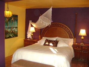 Egyptian cotton sheets, premium bedding, pillowtop beds - California (Todos Santos)