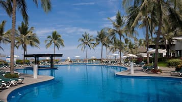 Poolside bar