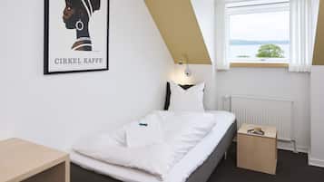 Basic-Einzelzimmer, 1 Einzelbett | Schreibtisch, Bügeleisen/Bügelbrett, kostenloses WLAN, Bettwäsche