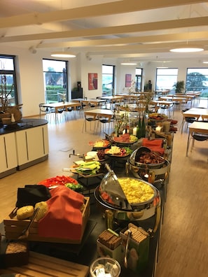 Free daily self-service breakfast