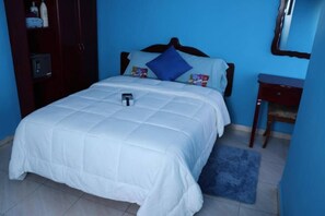 Cubrecamas, cortinas blackout, cunas y camas plegables/adicionales 