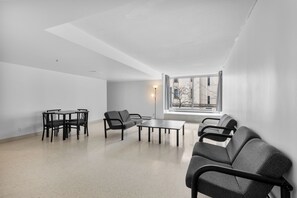 1 chambre dans un appt de 8 chambres SUP | 거실 공간