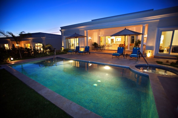 Private pool