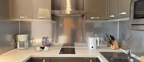 Executive Apartment, 1 Bedroom | Private kitchen | Fridge, microwave, stovetop, electric kettle