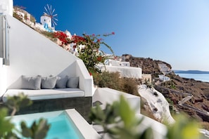 Suite (Cave, Plunge Pool Heated) | Terrace/patio
