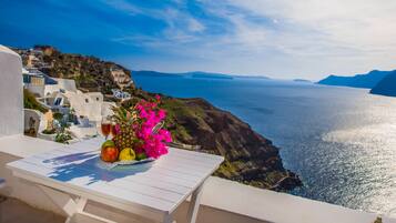 Villa, Outdoor Hot Tub (Sunset) | Näkymä parvekkeelta