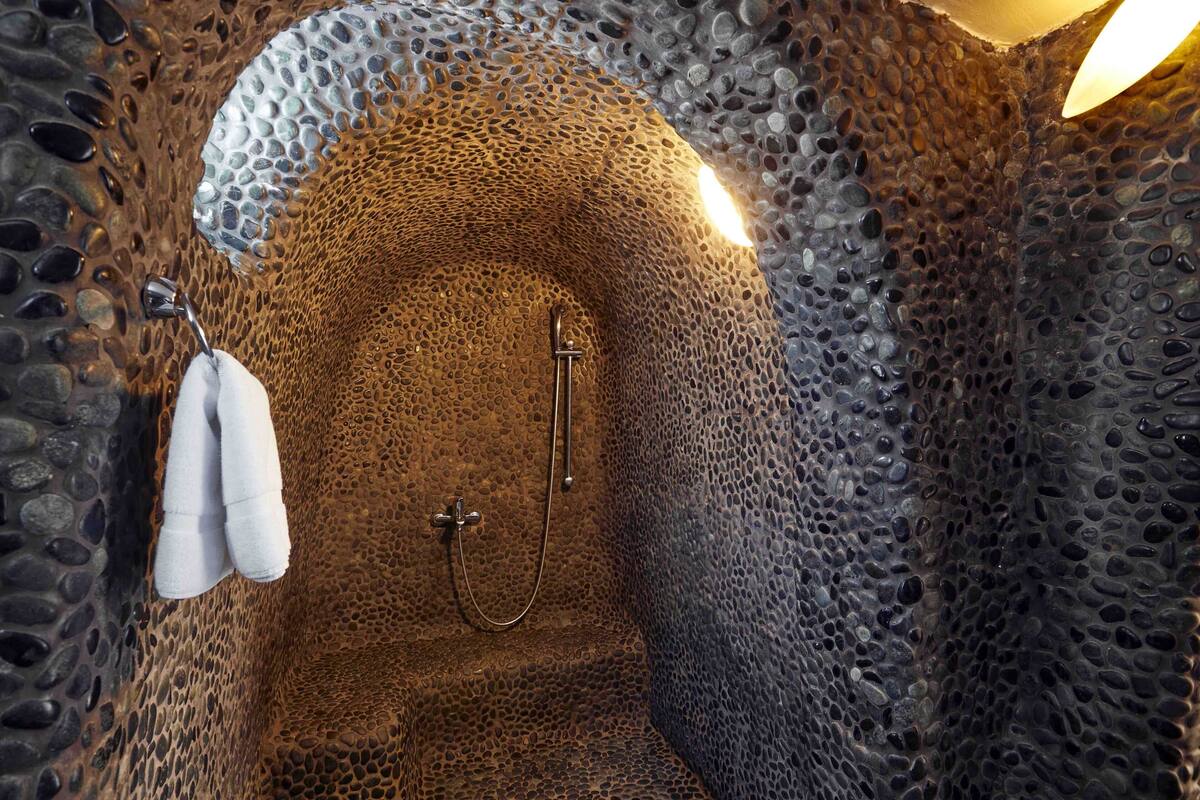 house (private cave) | bathroom | free toiletries, bathrobes, slippers, towels