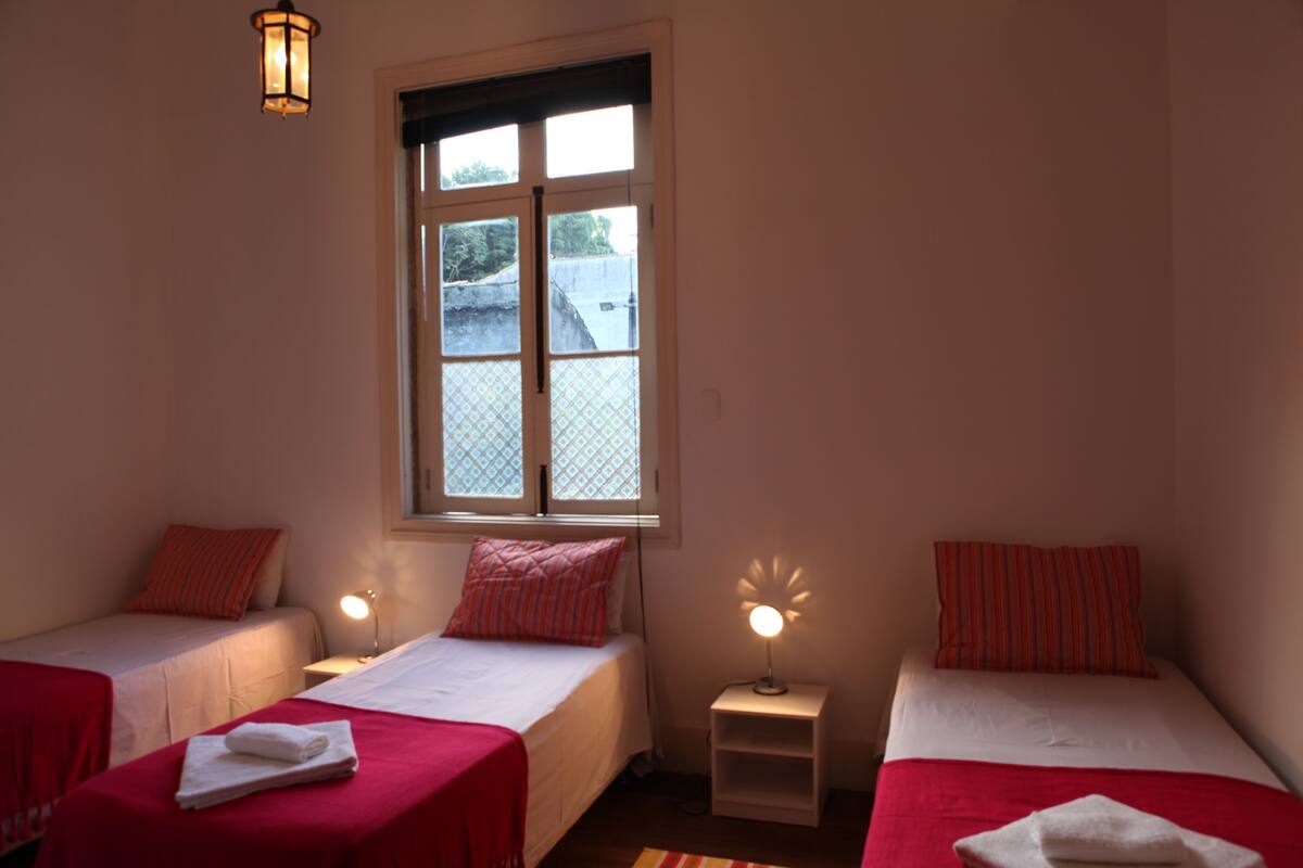Double Room, Shared Bathroom | Minibar, WiFi (free), bed sheets