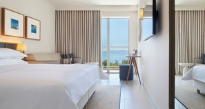 Minibar, coffres-forts dans les chambres, bureau, Wi-Fi gratuit