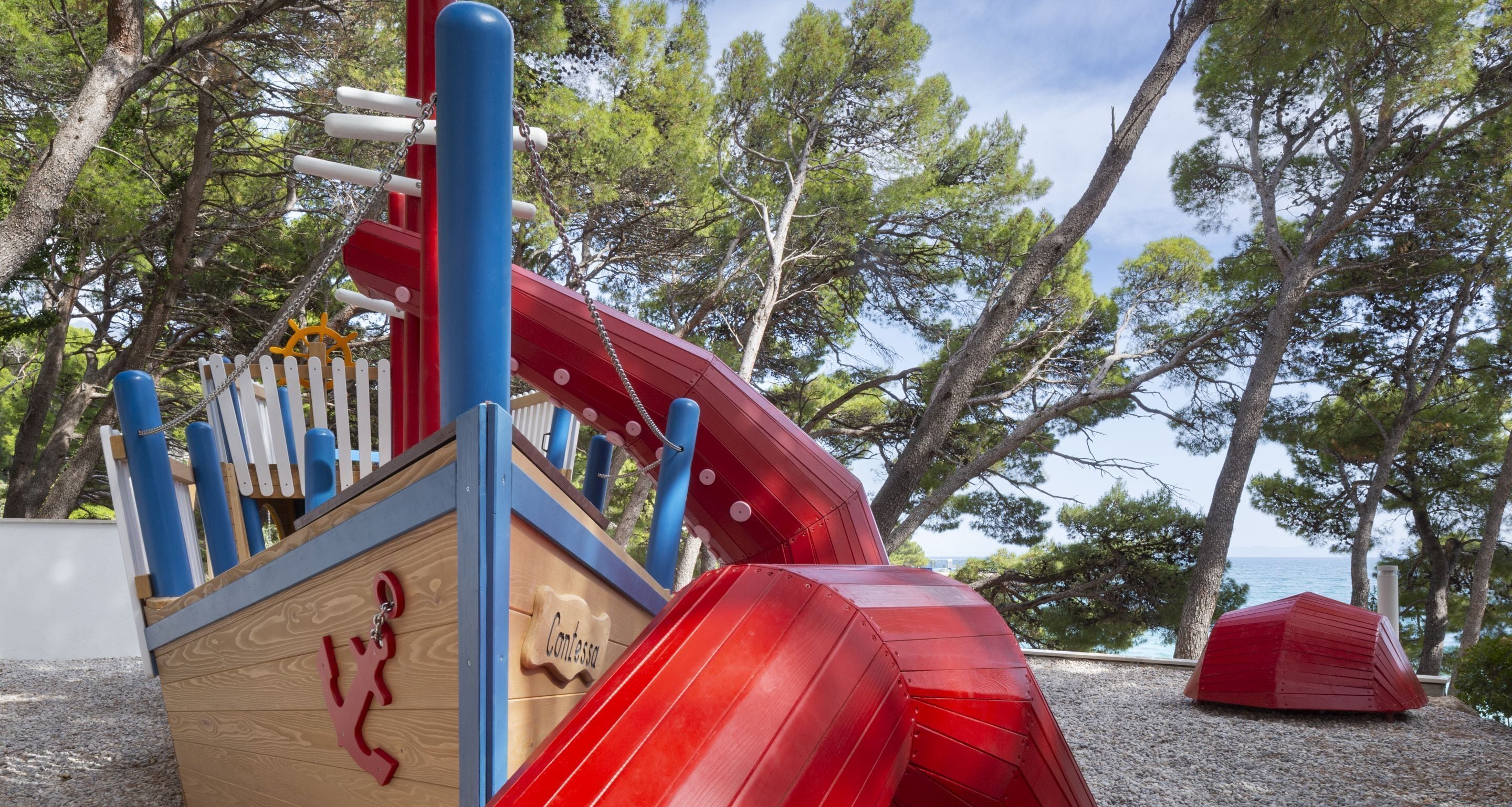 children’s play area – outdoor