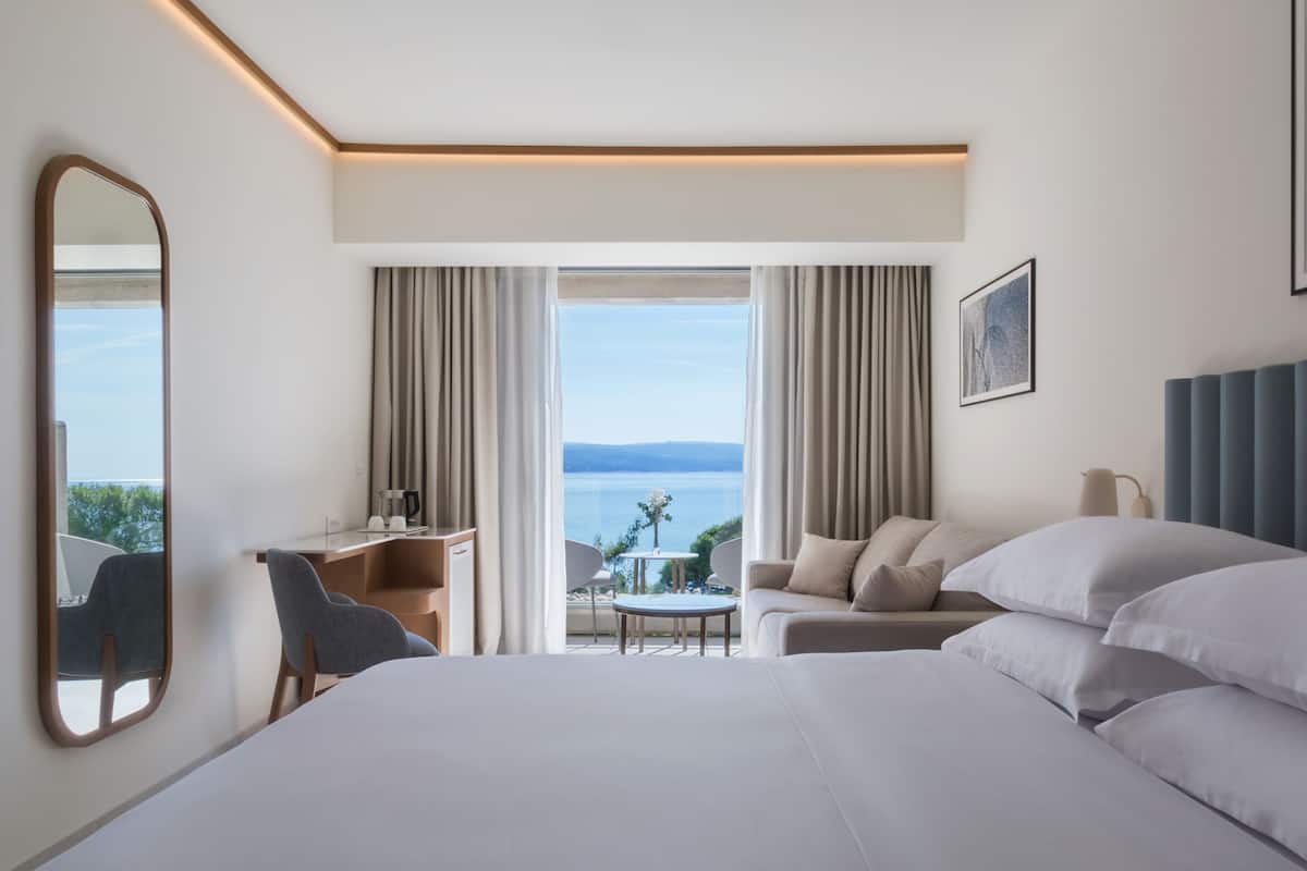 premium double or twin room, balcony, sea view | 1 bedroom, hypo-allergenic bedding, minibar, in-room safe