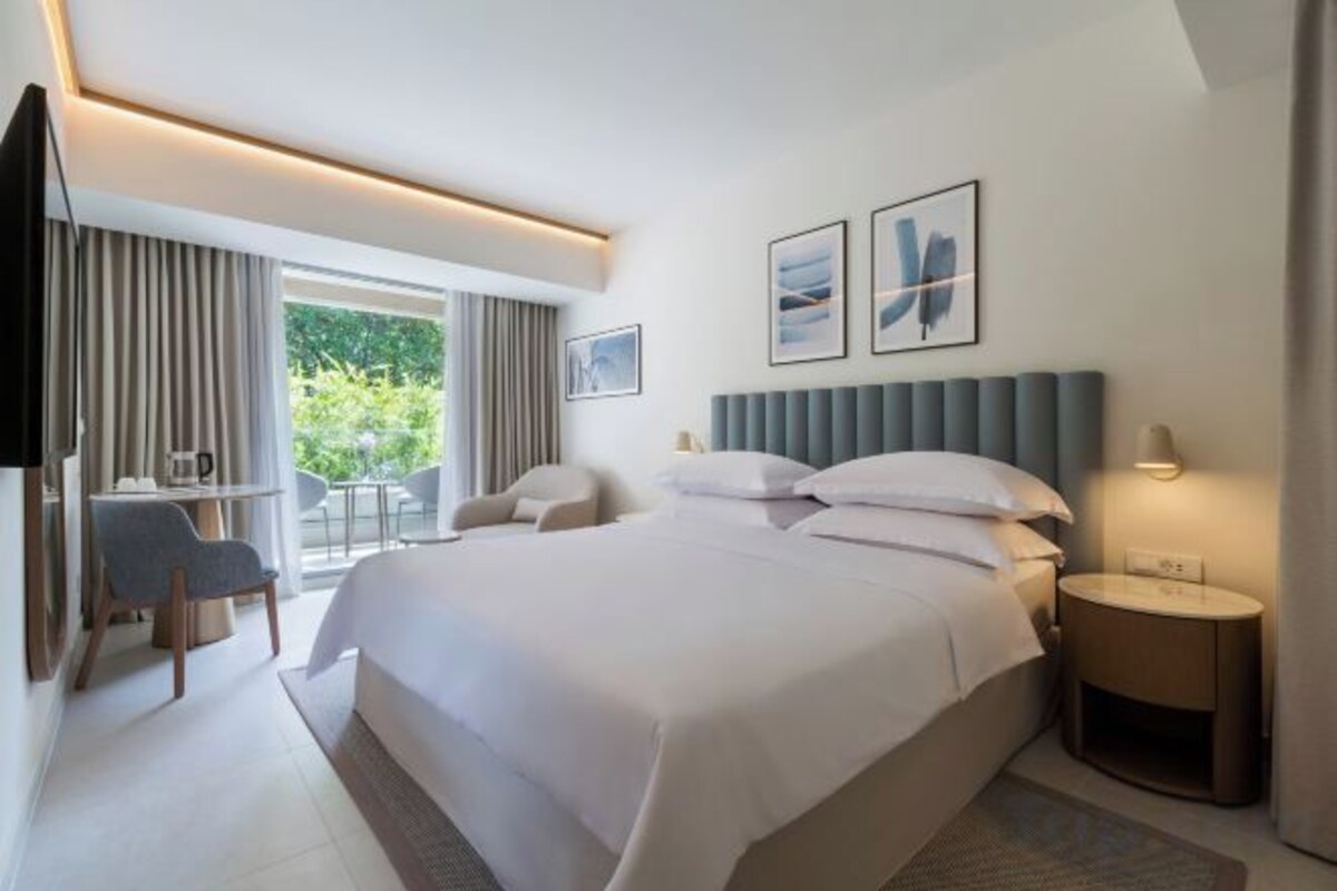 Superior Double Room with Balcony